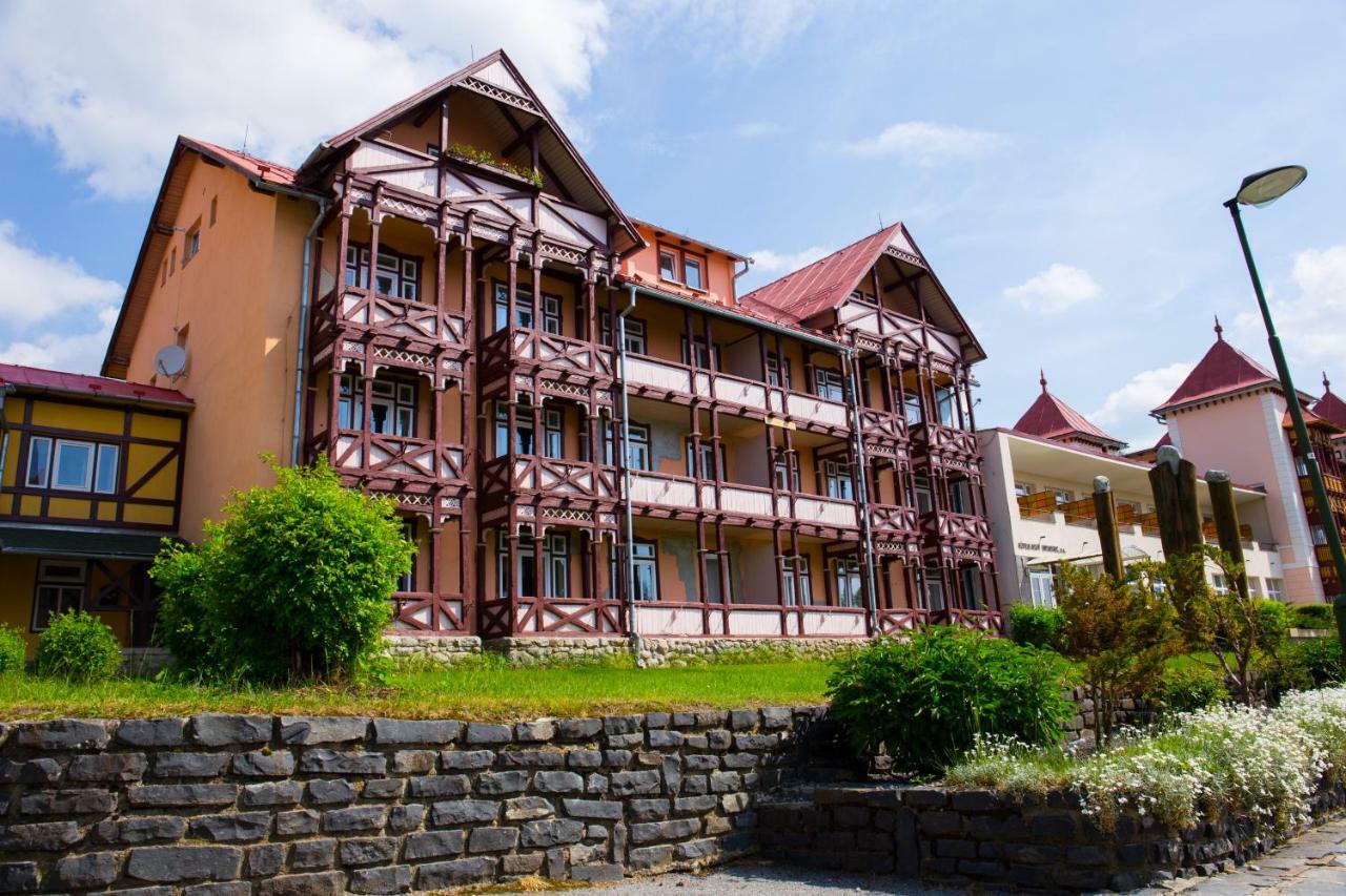 Apartments Branisko วิสโซเค ดาตรี ภายนอก รูปภาพ